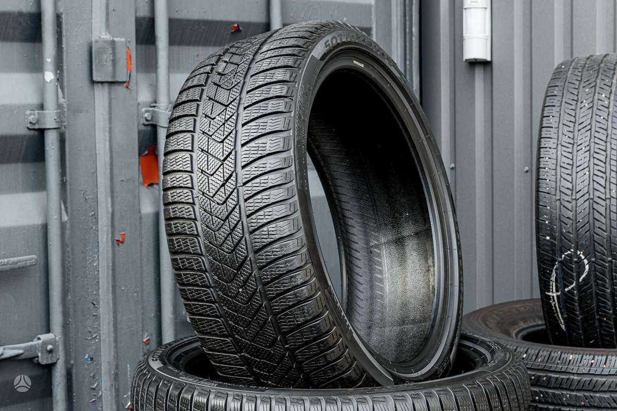 Pirelli Runflat Sottozero 3, winter 245/40 R20