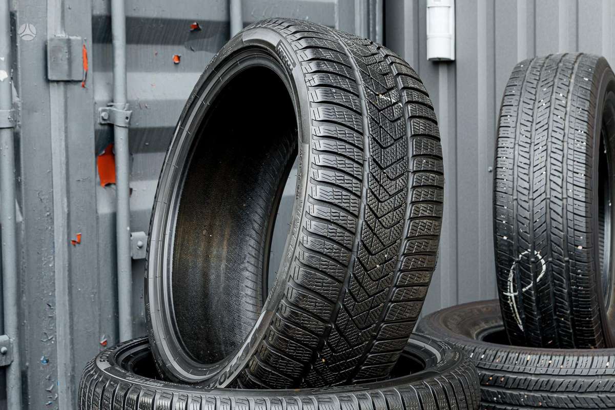 Pirelli Runflat Sottozero 3, winter 245/40 R20