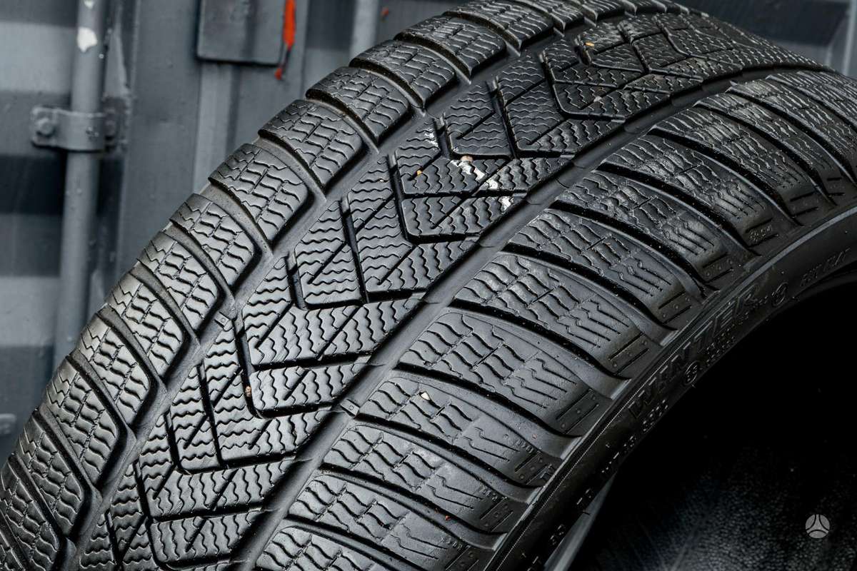 Pirelli Runflat Sottozero 3, winter 245/40 R20