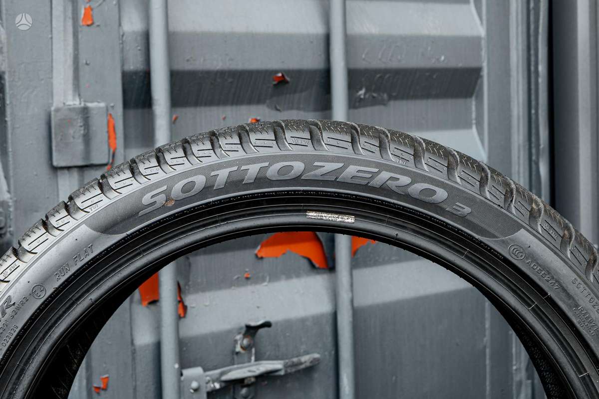 Pirelli Runflat Sottozero 3, winter 245/40 R20