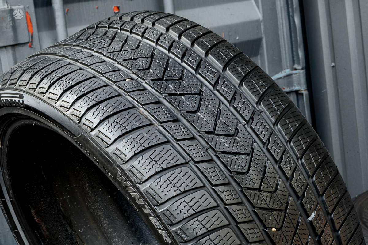Pirelli Runflat Sottozero 3, winter 245/40 R20