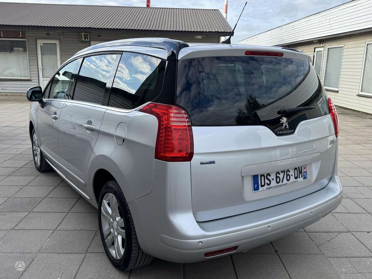 Peugeot 5008 - 5