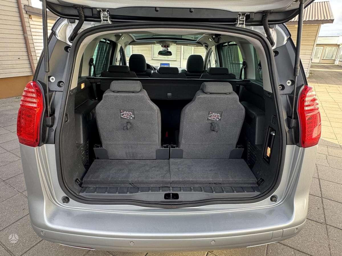 Peugeot 5008 - 9