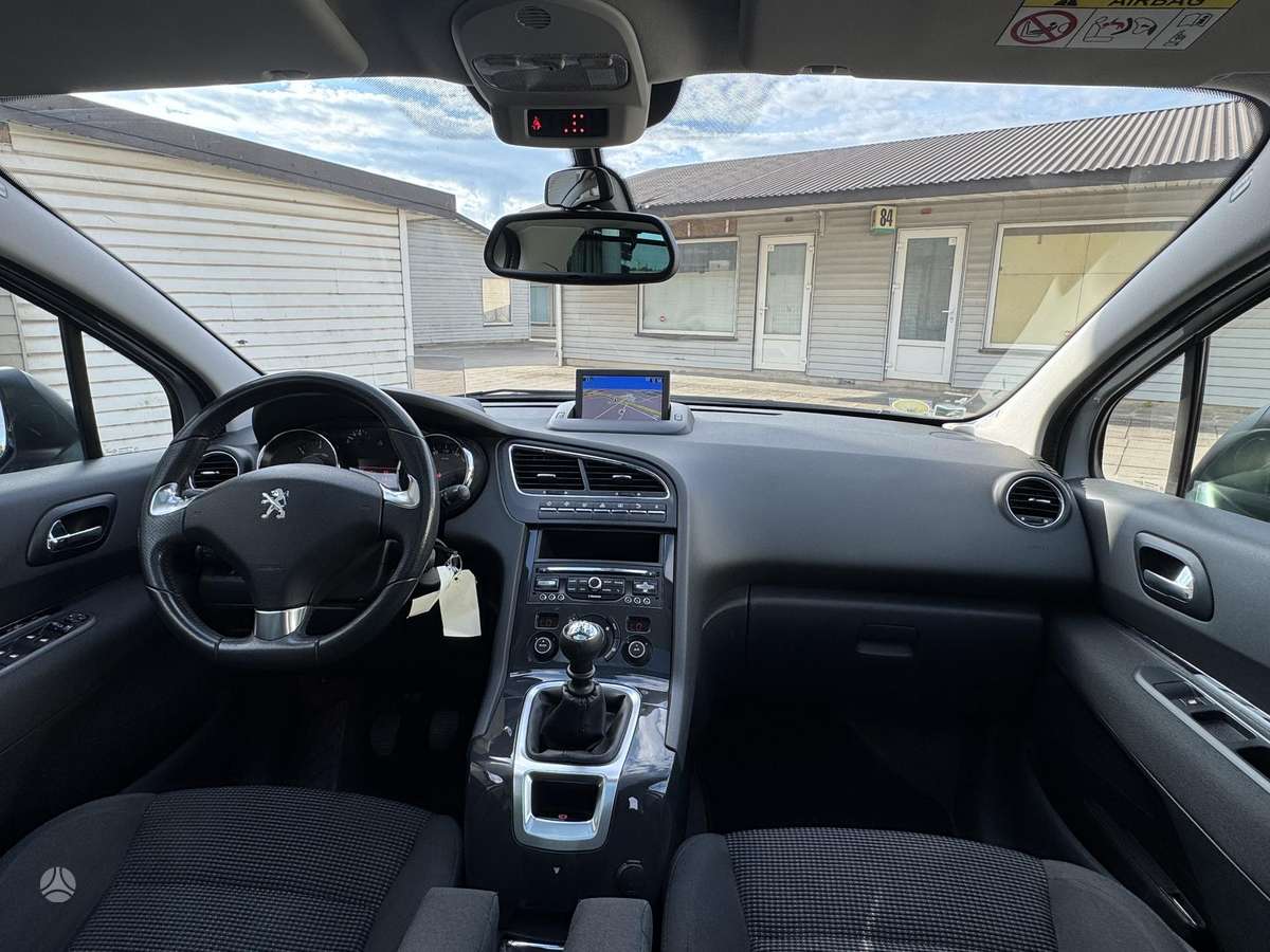 Peugeot 5008 - 12