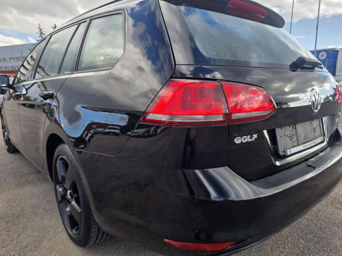 Volkswagen Golf - 3