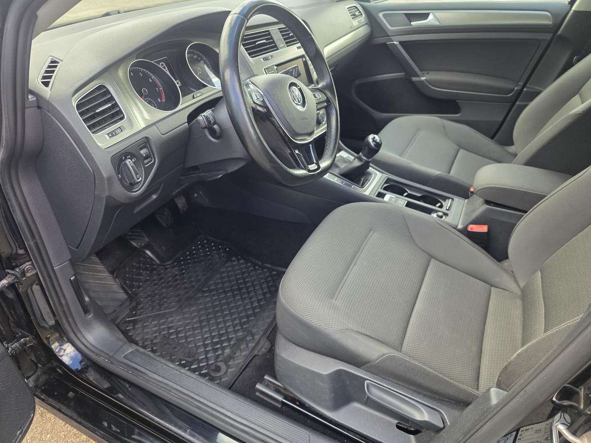 Volkswagen Golf - 7