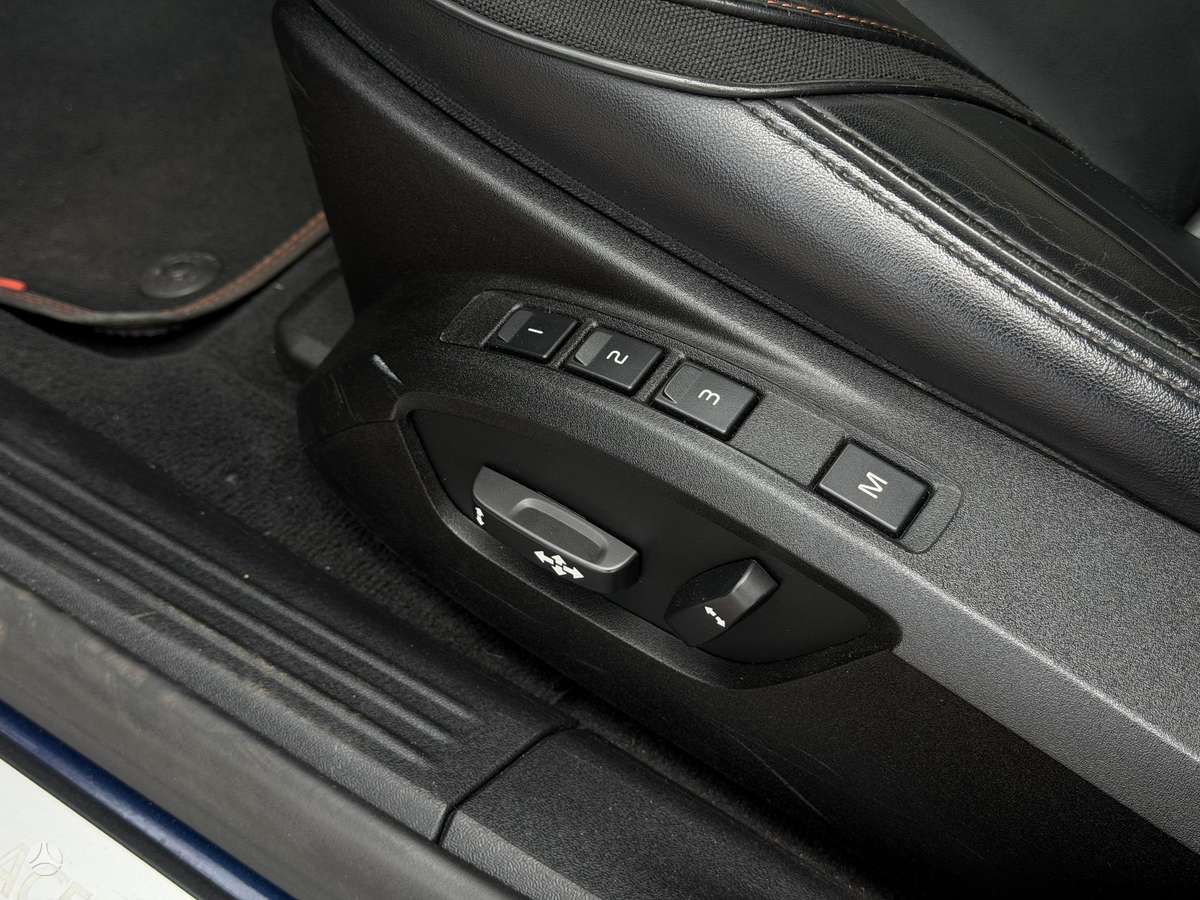Volvo V40, 2.0 l., hatchback