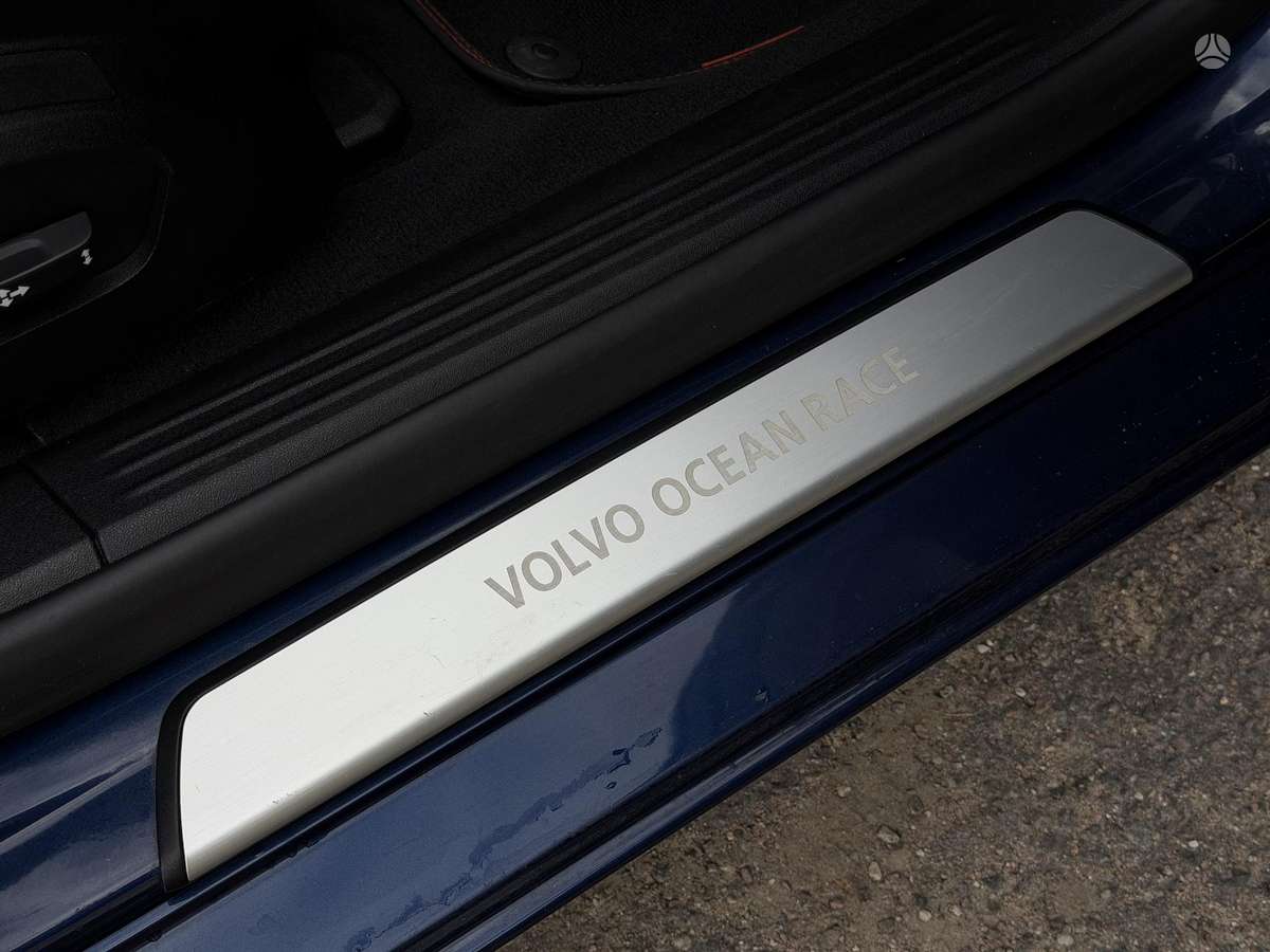 Volvo V40, 2.0 l., hatchback