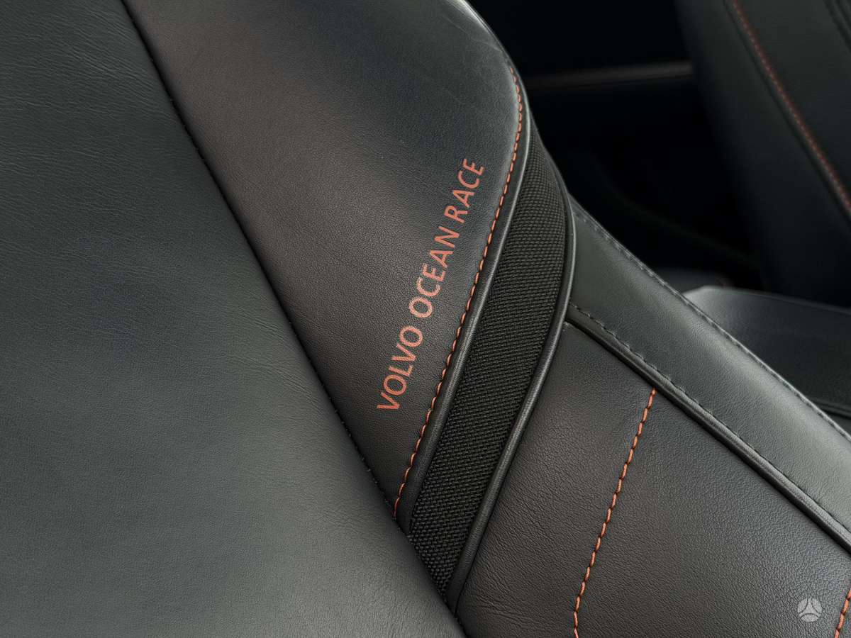 Volvo V40, 2.0 l., hatchback