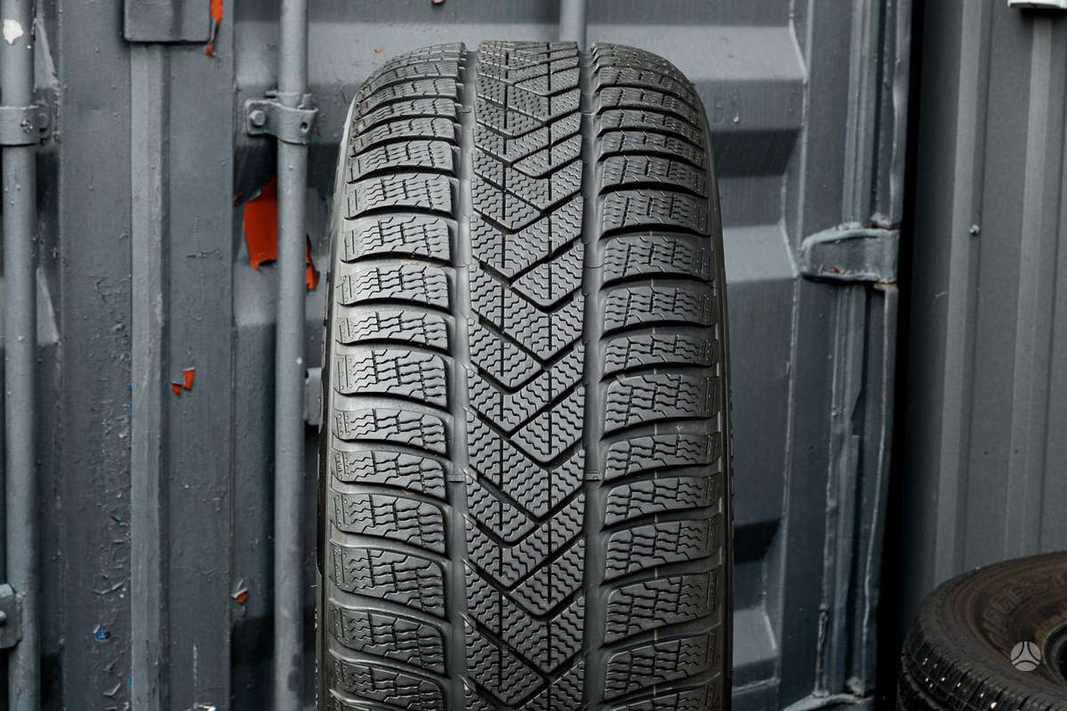 Pirelli Sottozero 3, winter 235/50 R19