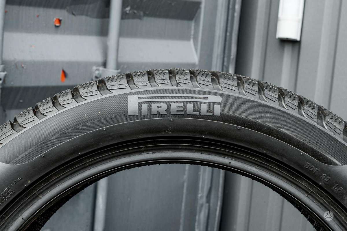 Pirelli Sottozero 3, winter 235/50 R19