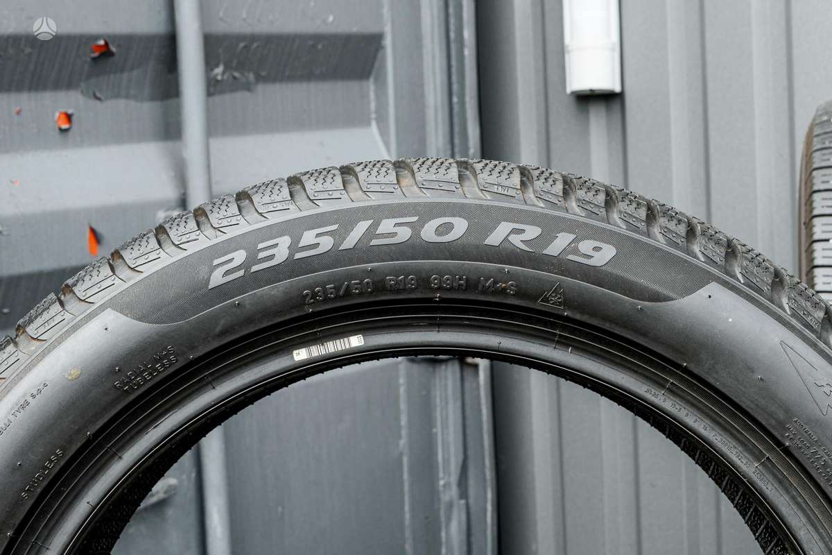 Pirelli Sottozero 3, winter 235/50 R19