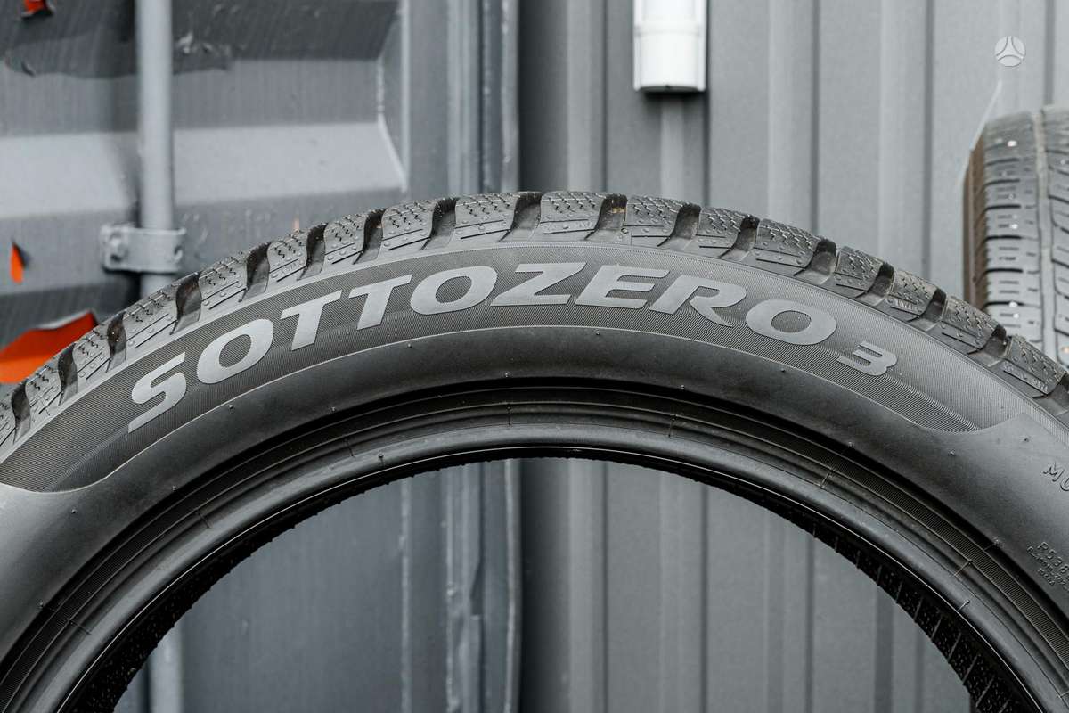Pirelli Sottozero 3, winter 235/50 R19