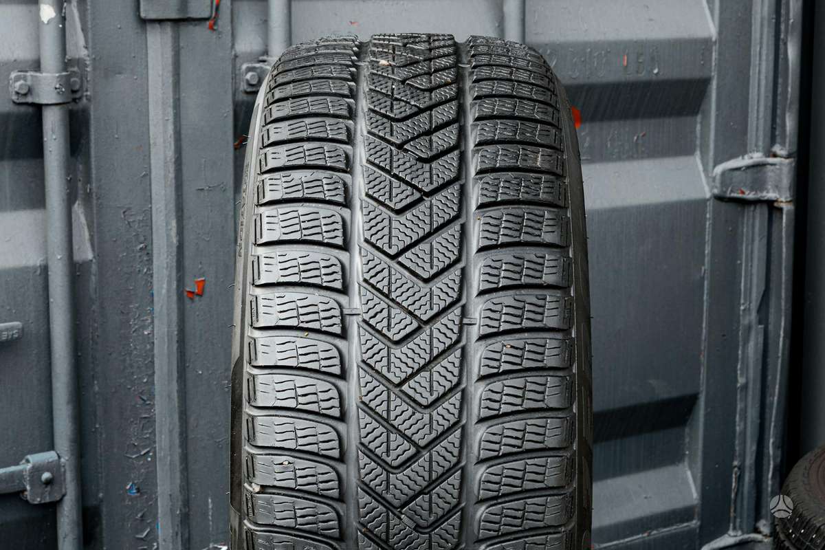 Pirelli Sottozero 3, winter 235/50 R19