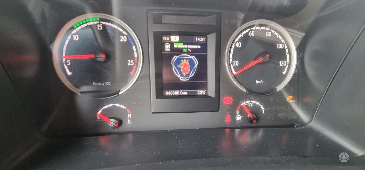 Scania R450, double sleeper