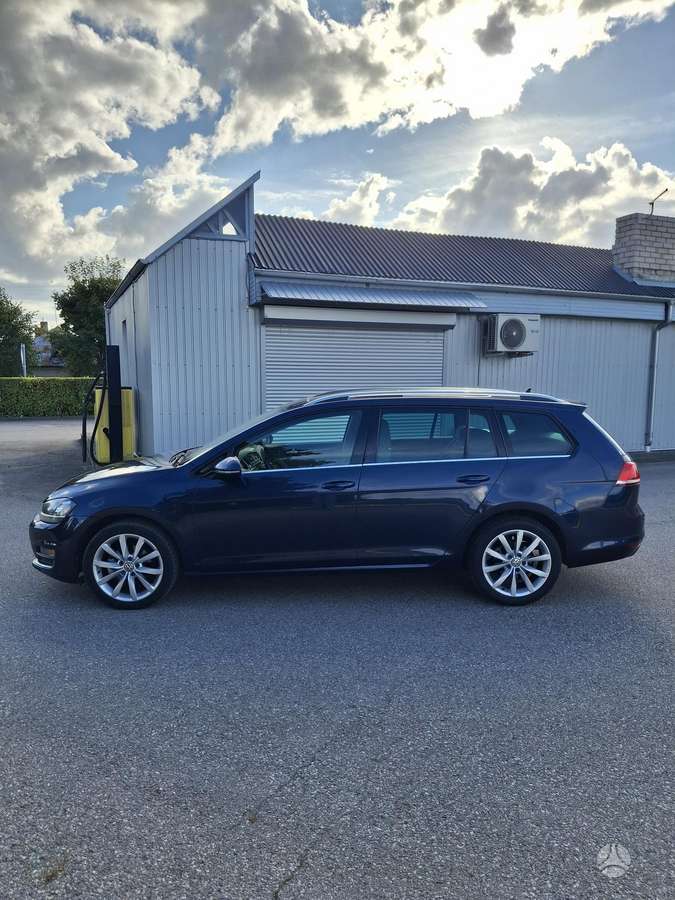 Volkswagen Golf - 2