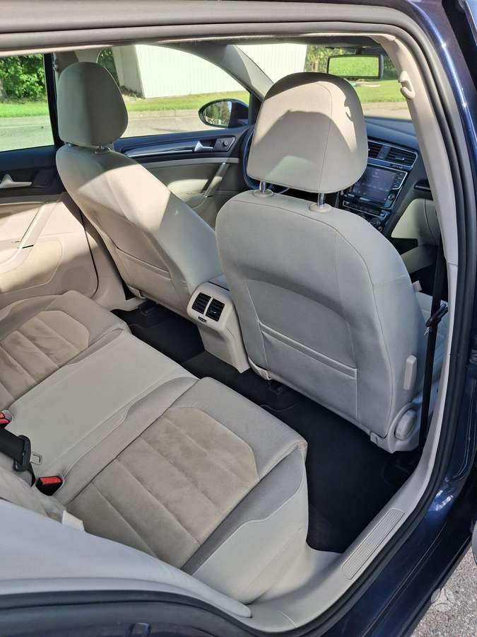 Volkswagen Golf, 1.2 l., Универсал