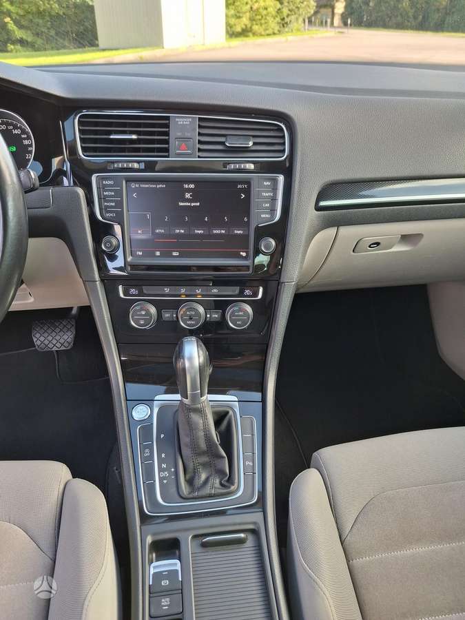 Volkswagen Golf, 1.2 l., Универсал