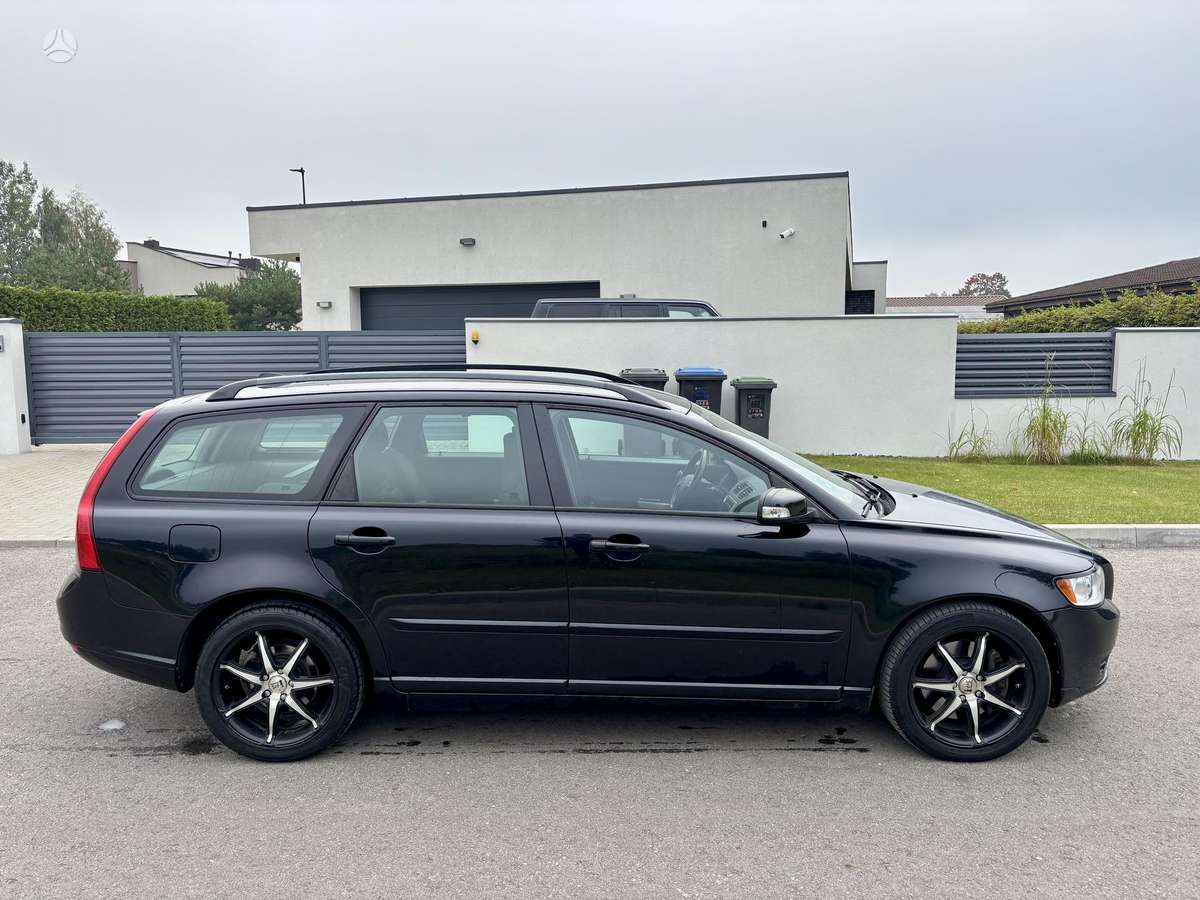 Volvo V50 - 2