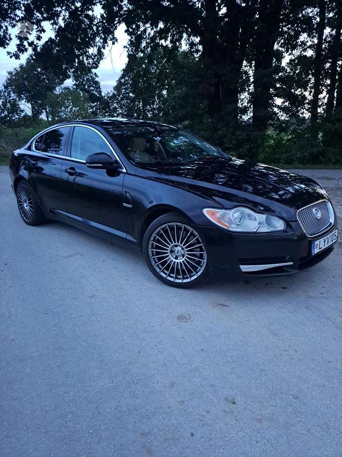 Jaguar XF, 3.0 l., Седан