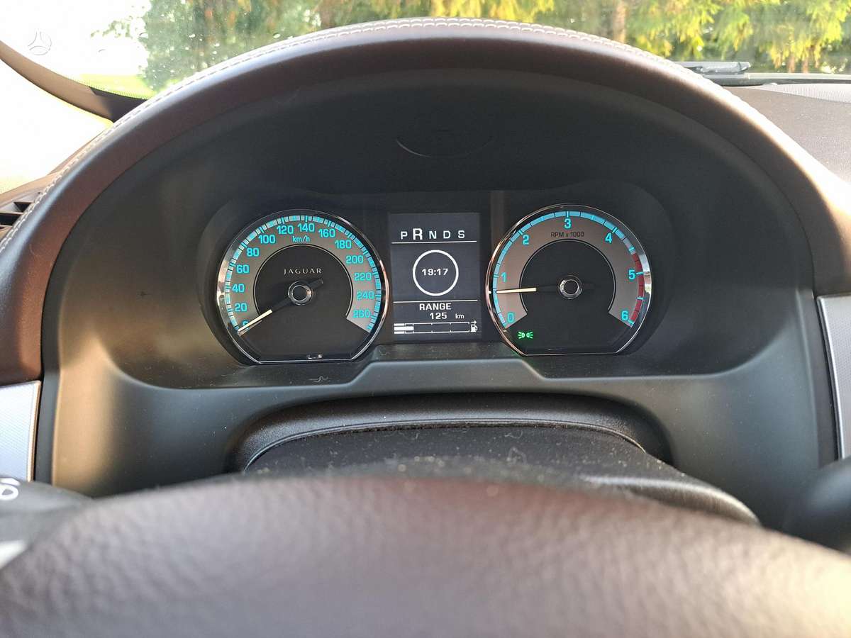Jaguar XF, 3.0 l., Седан