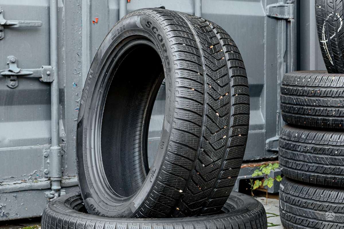 Pirelli Scorpion Winter (MO), winter 255/50 R19