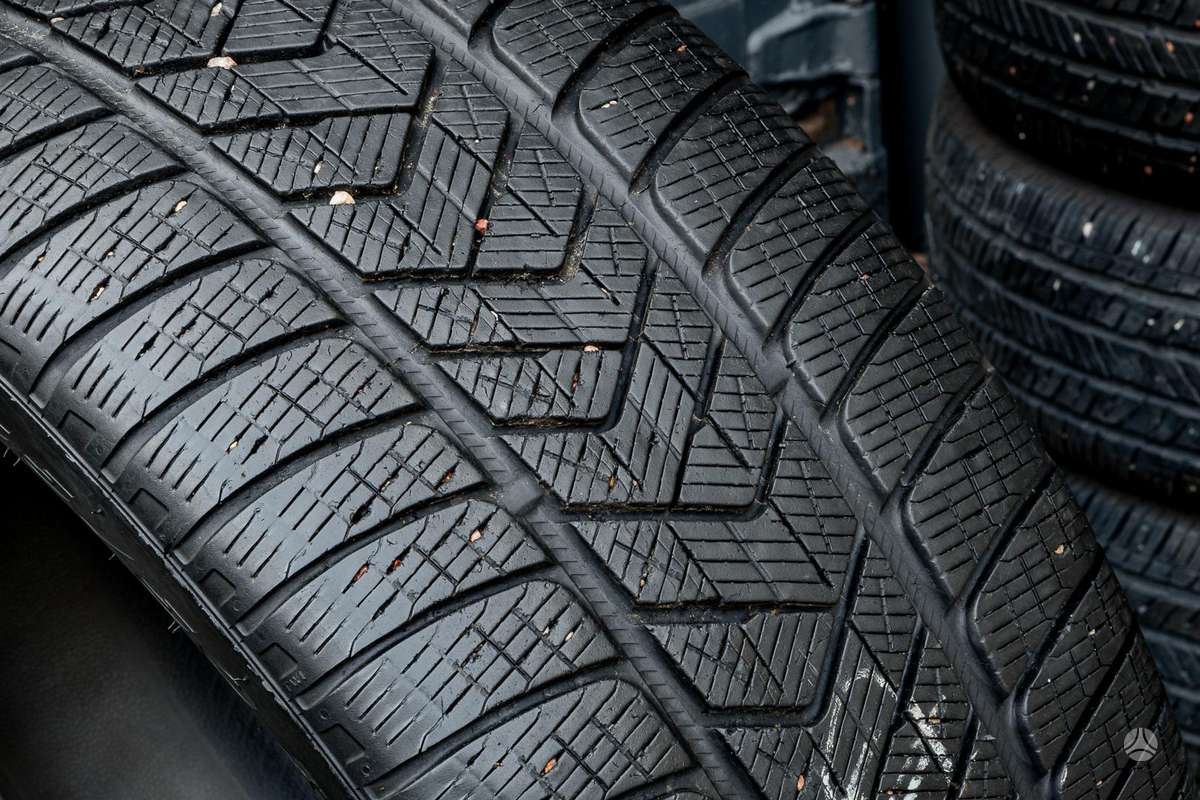 Pirelli Scorpion Winter (MO), winter 255/50 R19