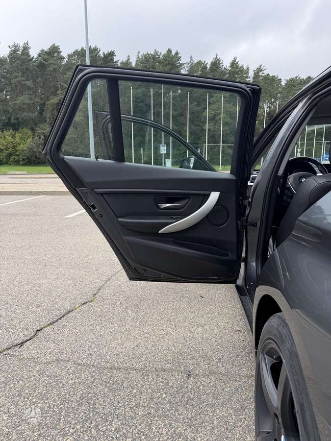 BMW 318, 2.0 l., wagon