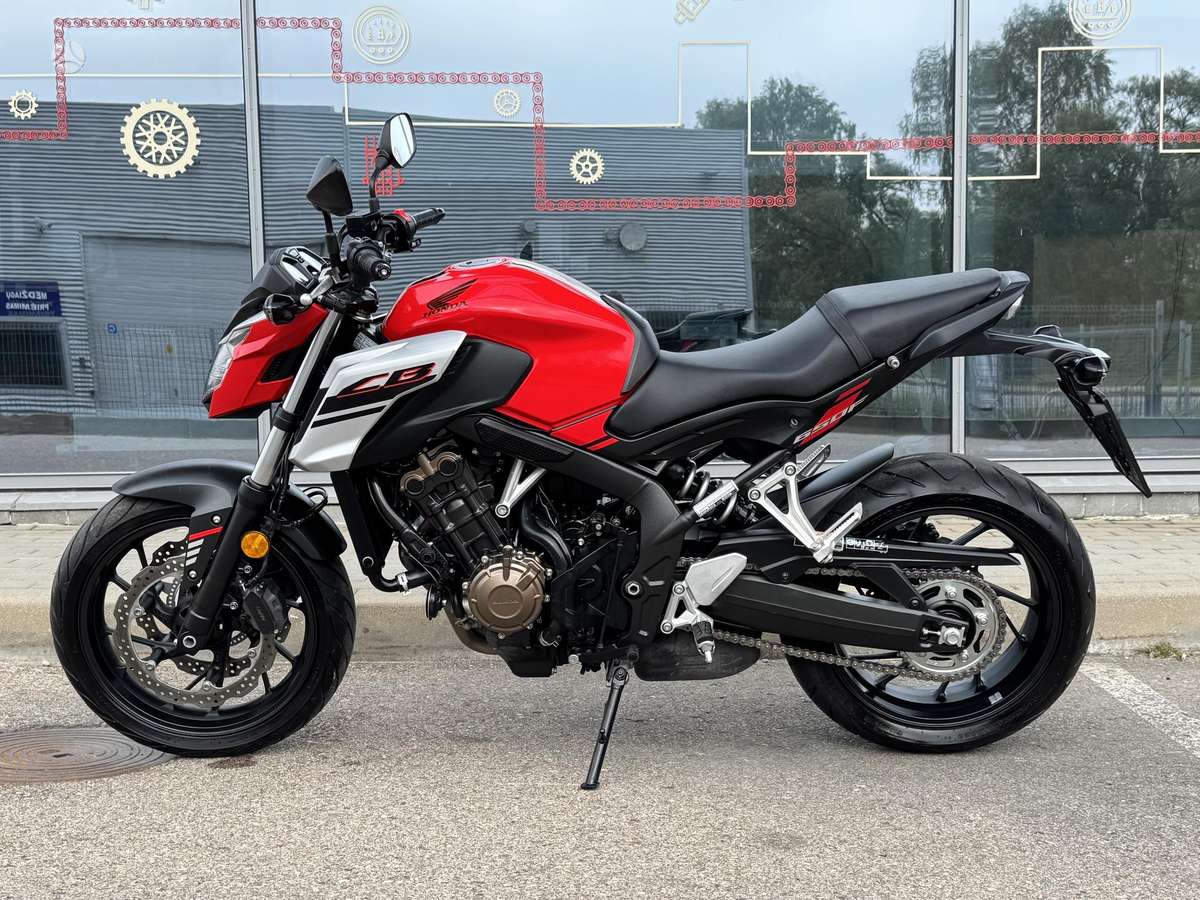 Honda CBF 650cc, street / classic