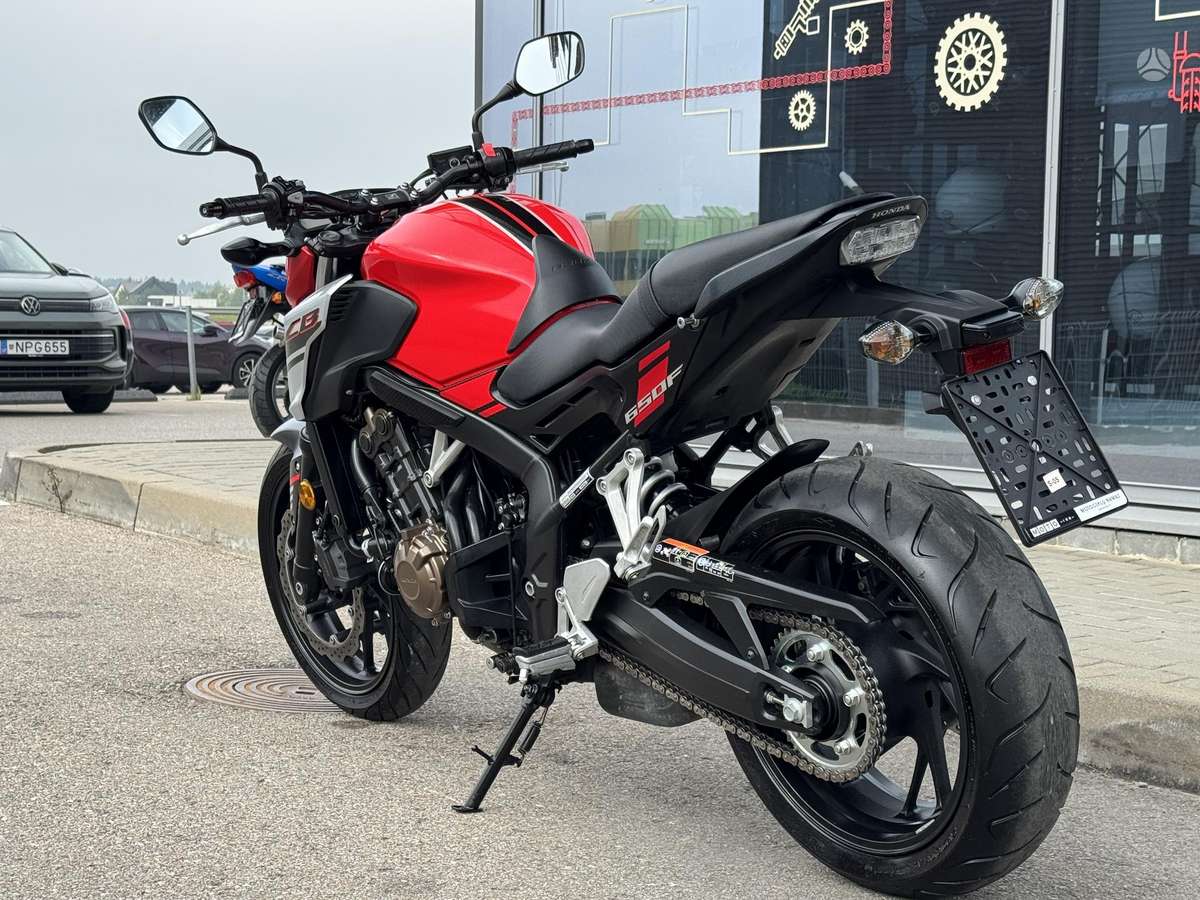 Honda CBF 650cc, street / classic