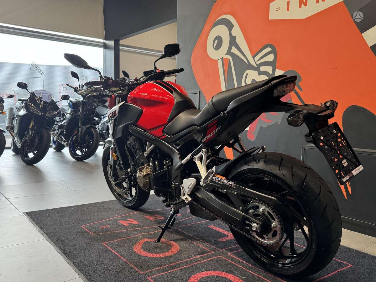 Honda CBF 650cc, street / classic