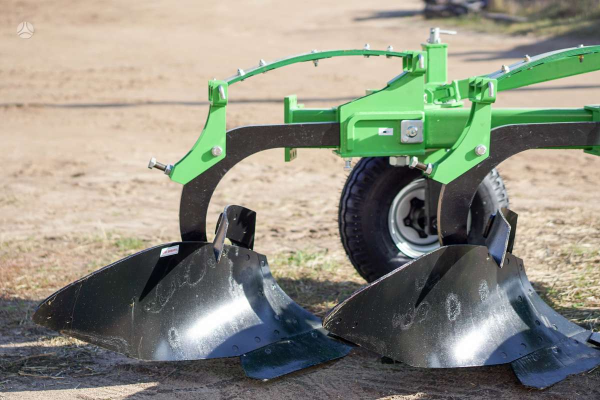 Bomet Plūgai su lingine apsauga, ploughs