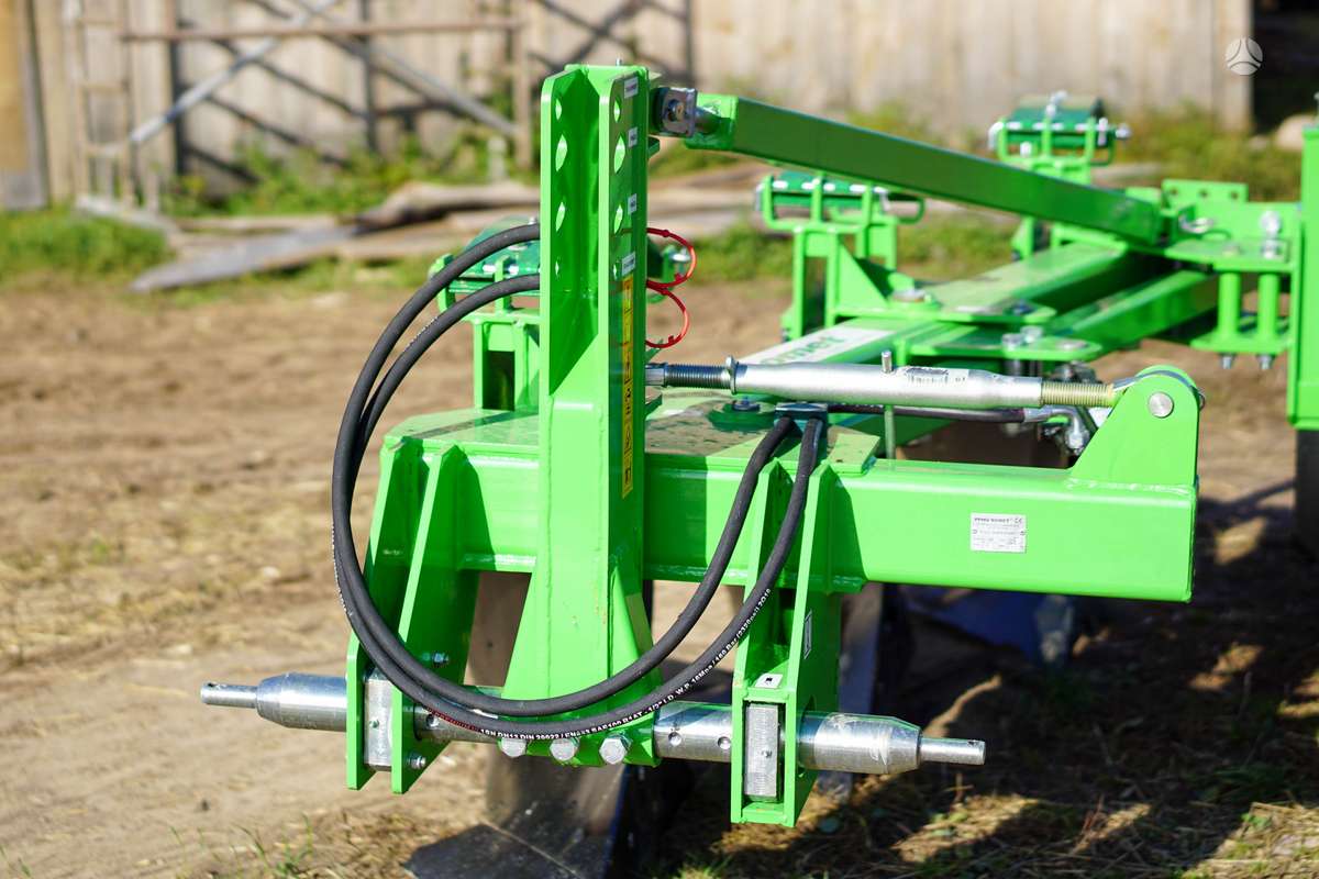 Bomet Plūgai su lingine apsauga, ploughs