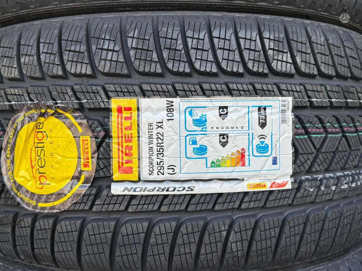 Pirelli SCORPION WINTER J, winter 295/35 R22