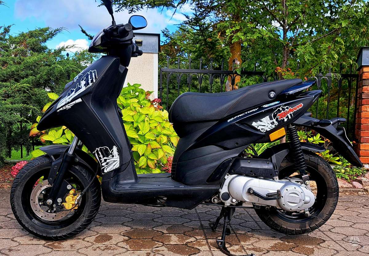Piaggio Typhoon 49cc, scooters / mopeds