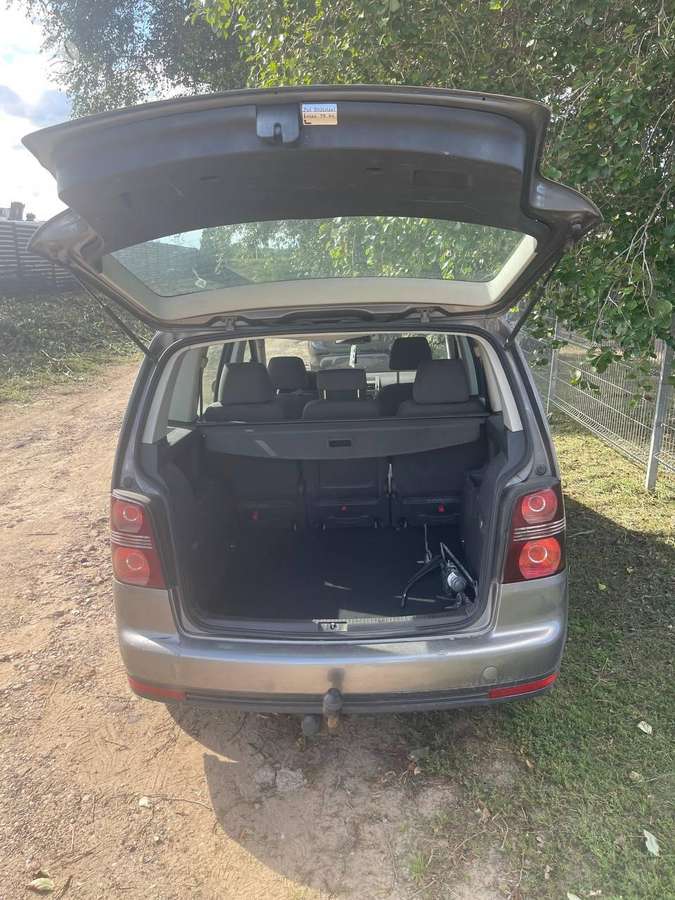 Volkswagen Touran - 3