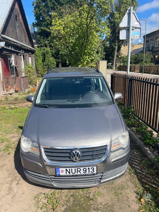 Volkswagen Touran - 7