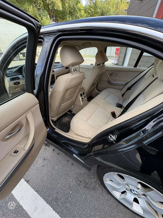 BMW 325, 2.5 l., Седан