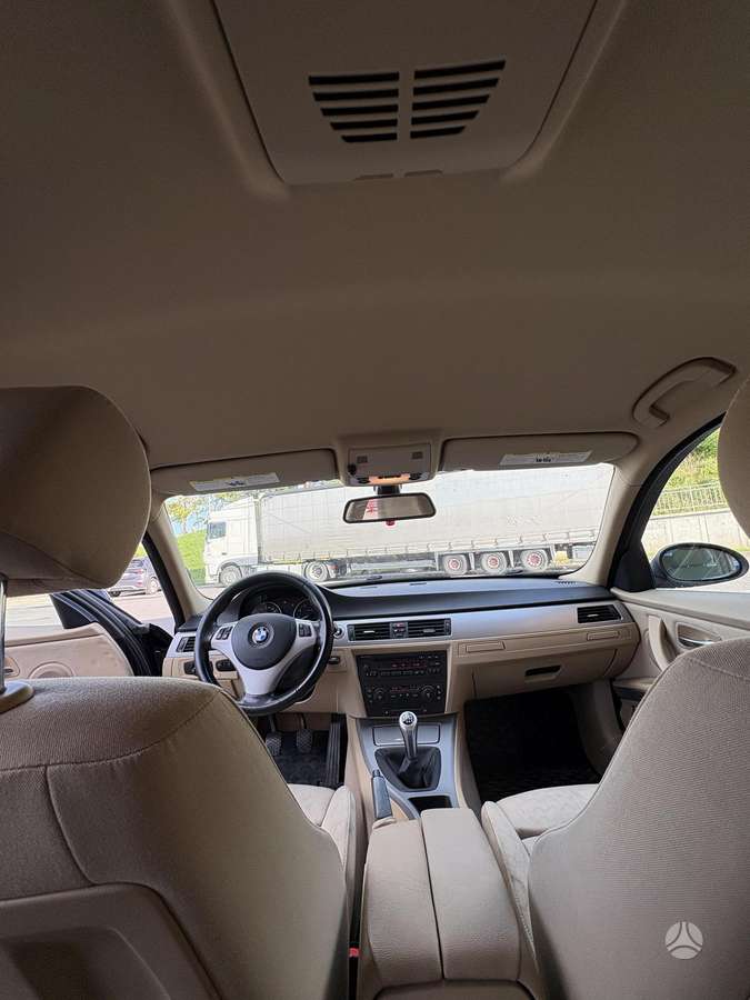 BMW 325, 2.5 l., Седан
