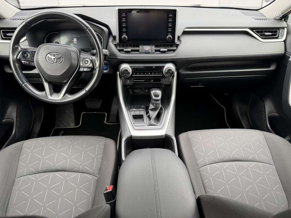 Toyota RAV4 - 8