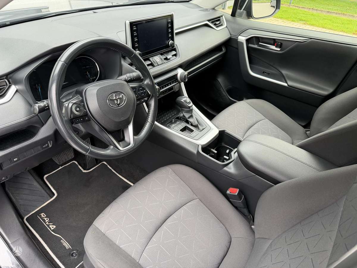 Toyota RAV4 - 7