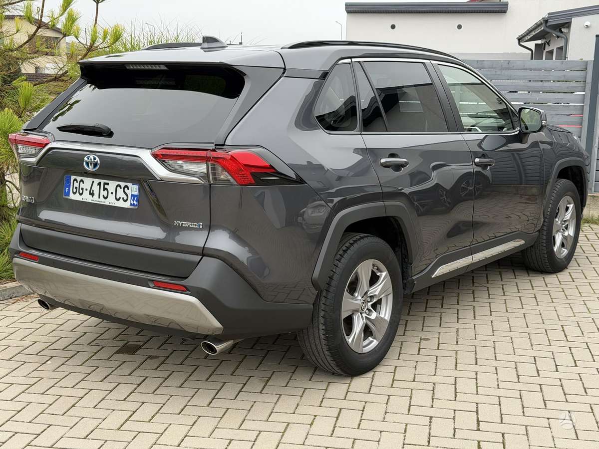 Toyota RAV4 - 5