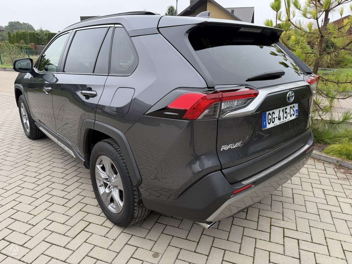 Toyota RAV4 - 4