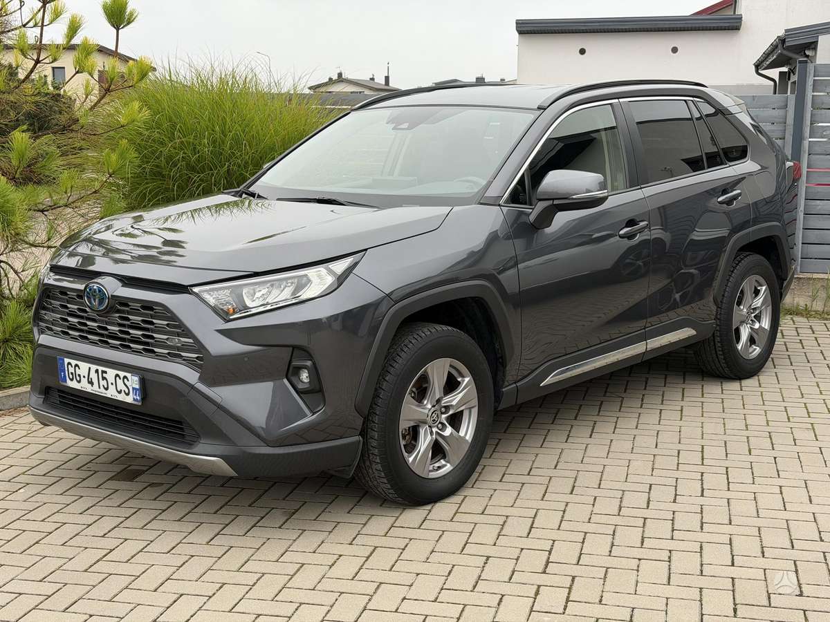 Toyota RAV4 - 1