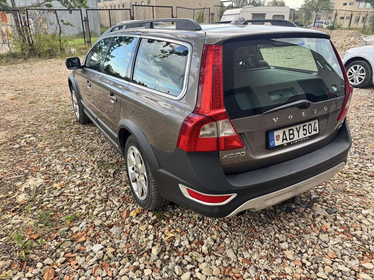 Volvo XC70 - 5