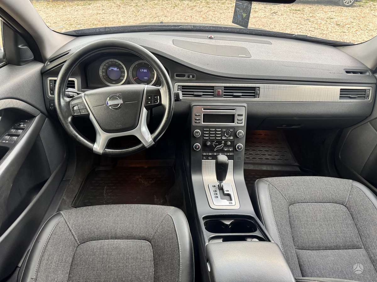 Volvo XC70 - 6
