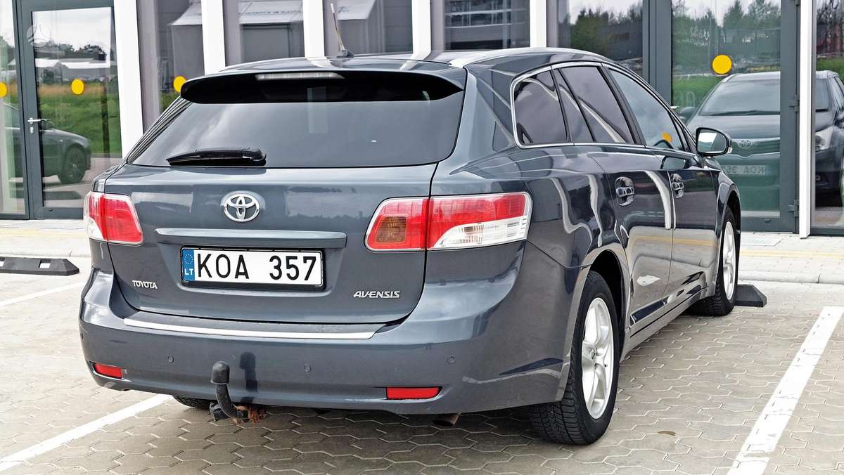 Toyota Avensis - 5