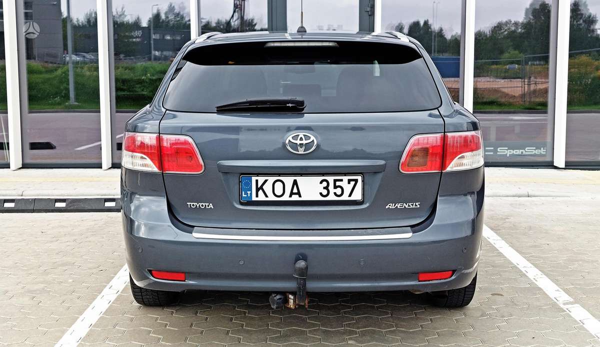 Toyota Avensis - 7