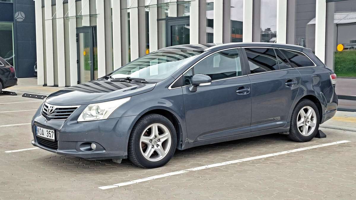 Toyota Avensis - 11
