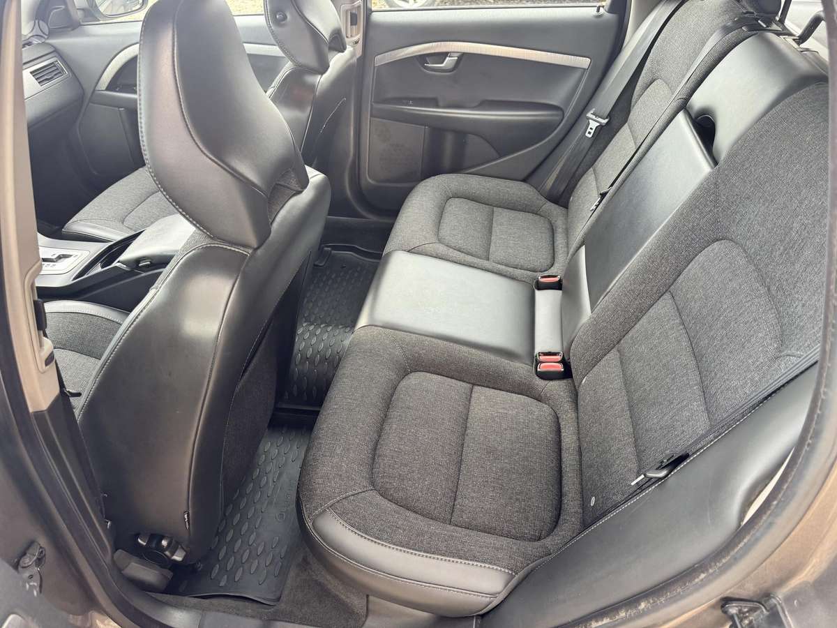 Volvo XC70 - 9